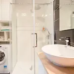 Luxury דירה