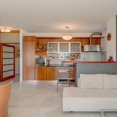 Luxury * Split